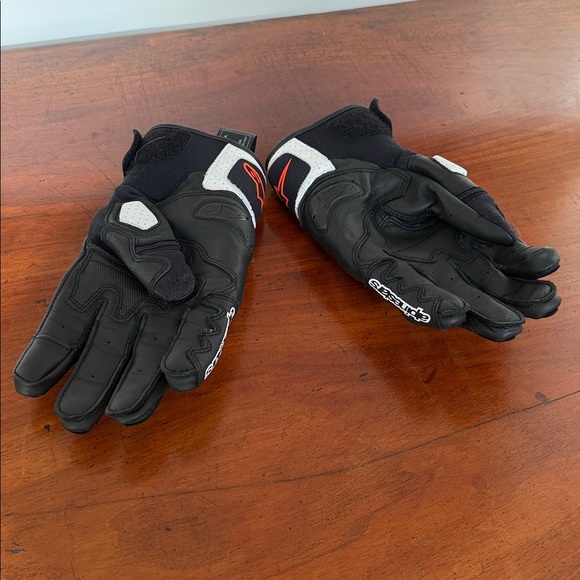 Alpinestars SP X Air Carbon V2 Gloves - Black, White, and Red - Picture 2 of 4